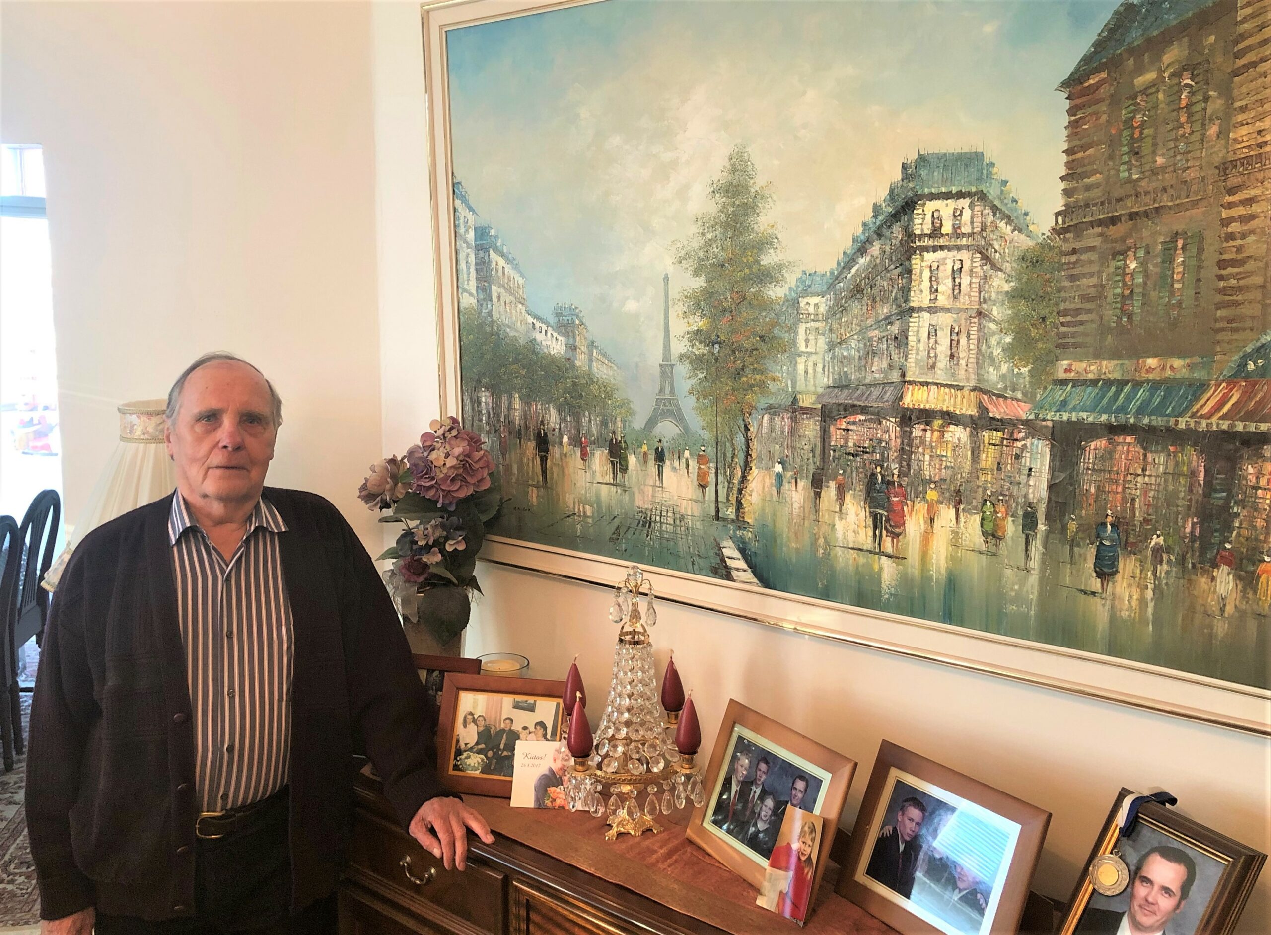 Read more about the article Niilo Mäenpää: ”Ujo poika jäi rukouksesta noustuani tuolin ääreen”